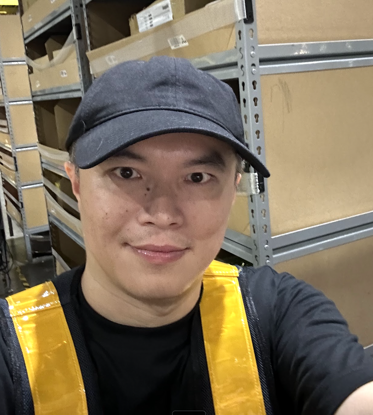 在倉庫現場體驗基礎建設